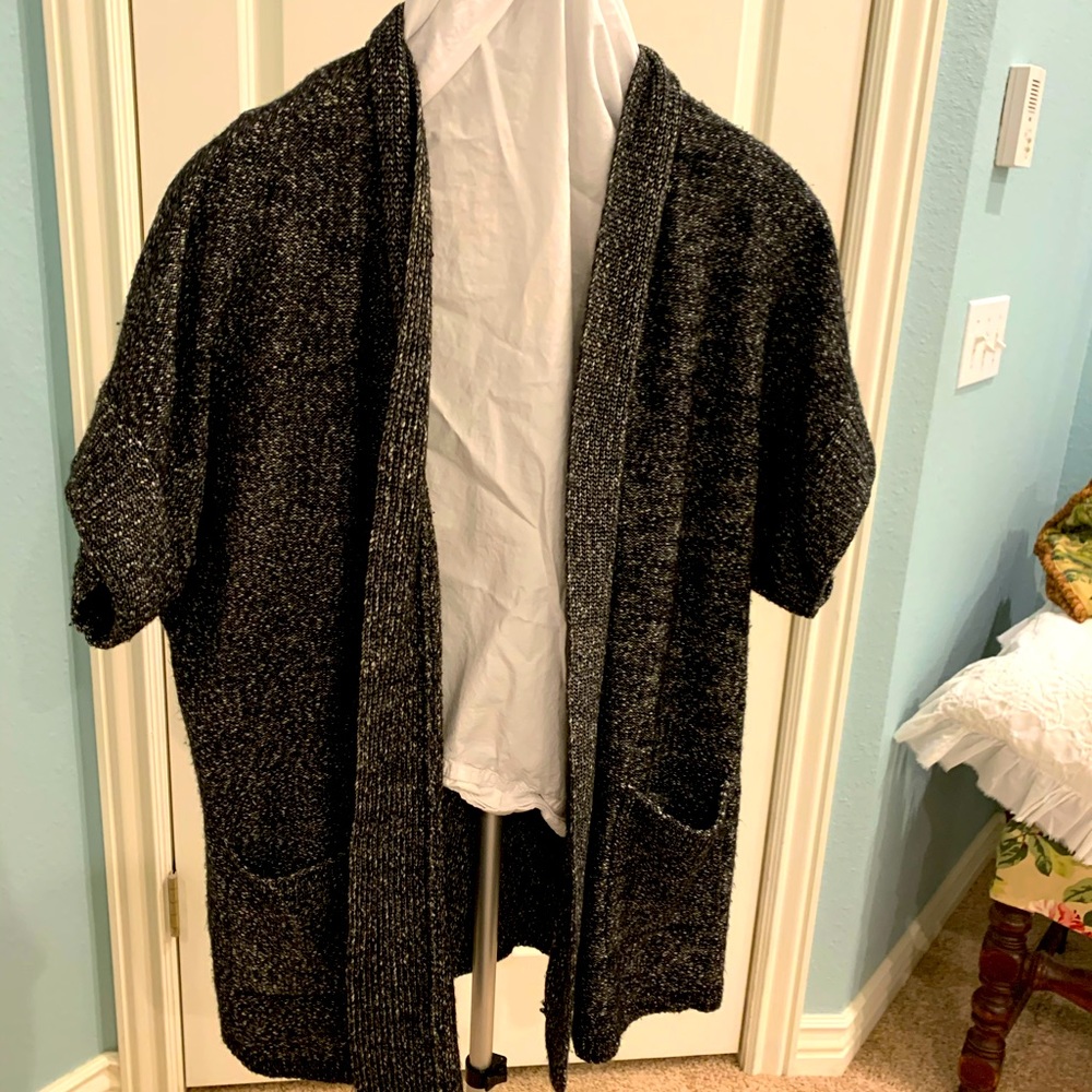 Beautiful fly away cardigan